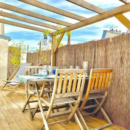 Appart Cosy 4 Pers Avec Terrasse Vue Sur Les Toits Parigi